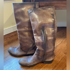 Vera Wang leather boots size 9